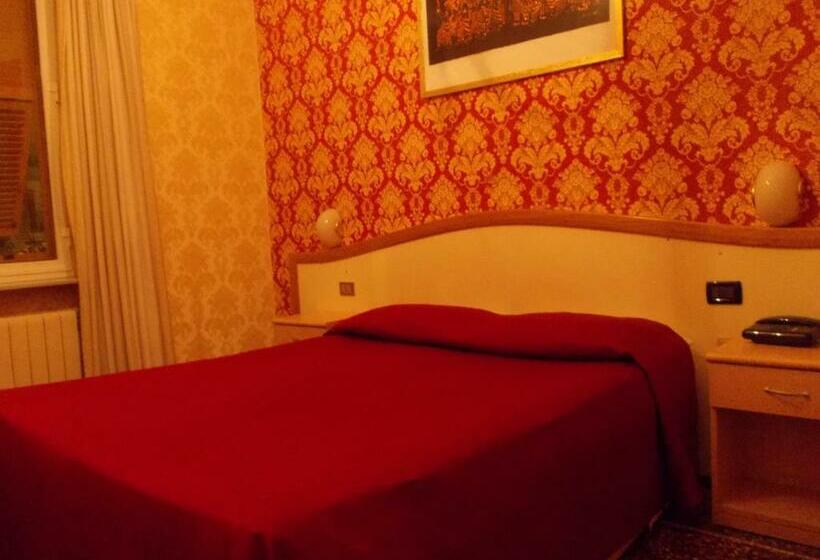 Standart Oda, Albergo Boccadasse