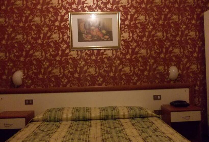 Standart Oda, Albergo Boccadasse