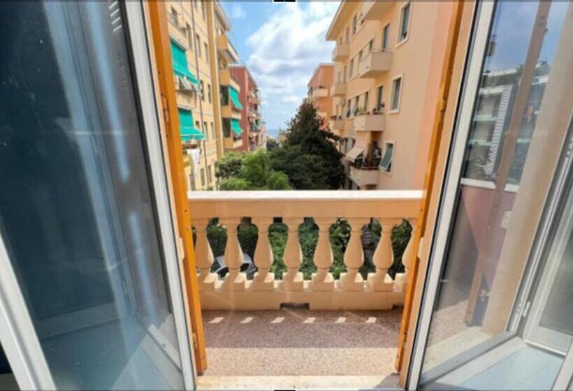 Standart Oda, Albergo Boccadasse