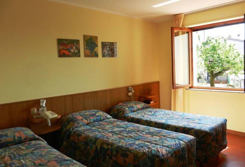 Номер Стандарт Трехместный, Albergo Milano
