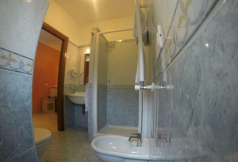 חדר סטנדרט יחיד, Aquila