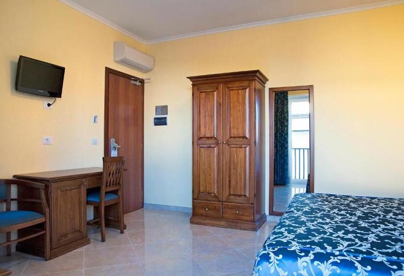 חדר סטנדרט, Aquila