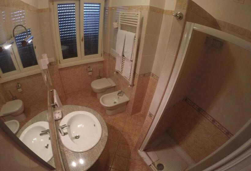 חדר סטנדרט, Aquila