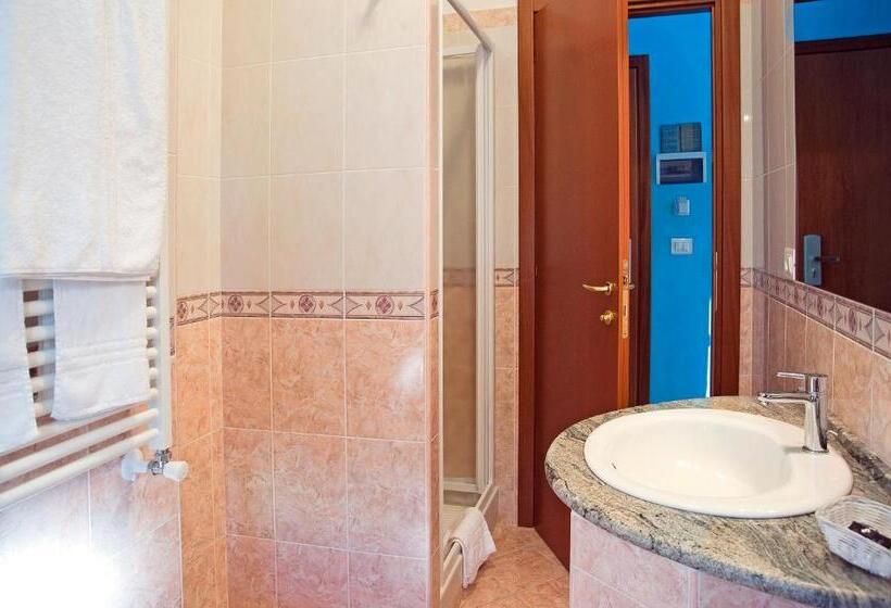 חדר סטנדרט, Aquila