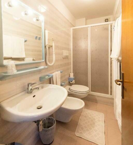 غرفة قياسية, Garnì Bucaneve