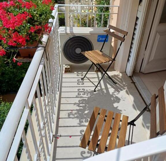 اتاق استاندارد سه تخته با بالکن, Canarco