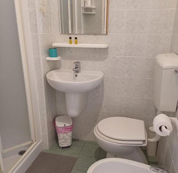 اتاق استاندارد با بالکن, Canarco