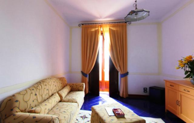 带露台的小型套房, Del Sole Al Plebiscito