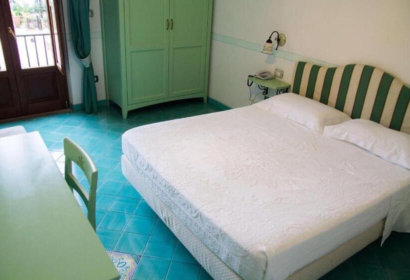 小型豪华套房, Del Sole Al Plebiscito