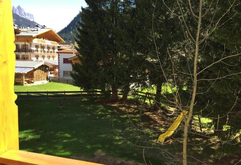 스탠다드 트리플 룸, El Paster