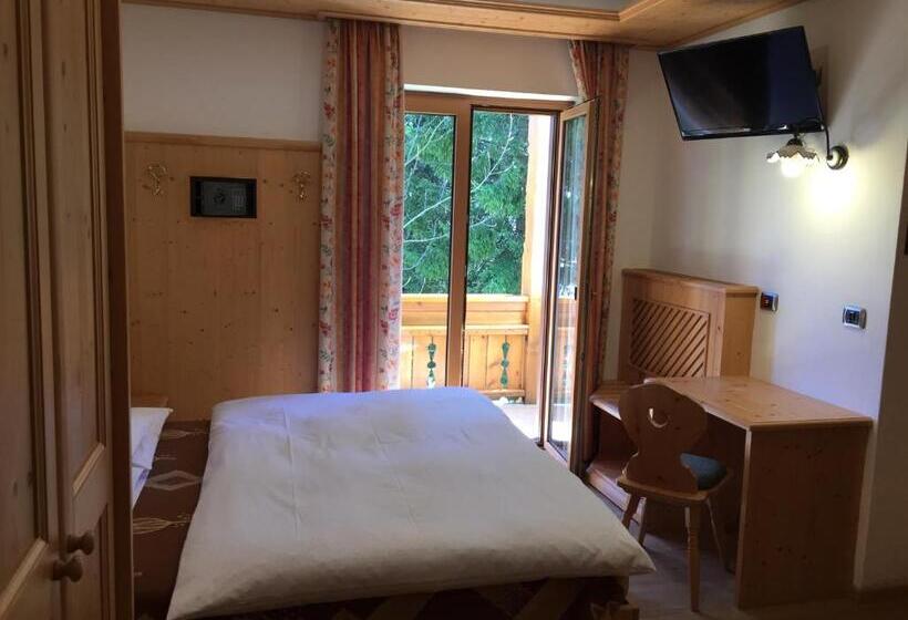 스탠다드 트리플 룸, El Paster