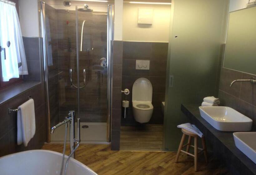 듀플렉스 주니어 스위트, El Paster