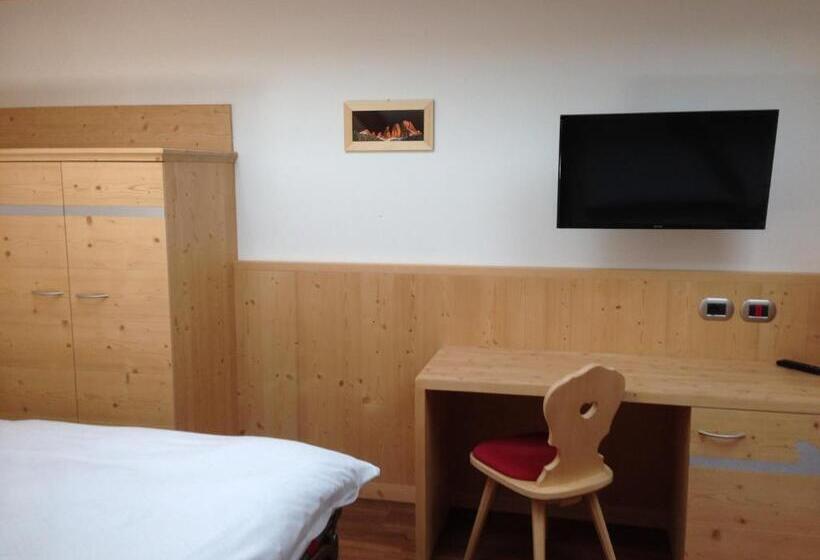 듀플렉스 주니어 스위트, El Paster