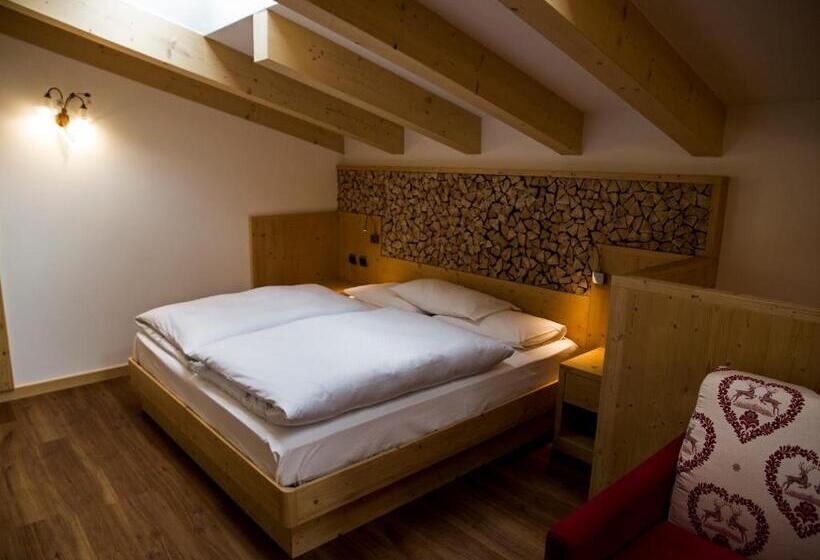 듀플렉스 주니어 스위트, El Paster