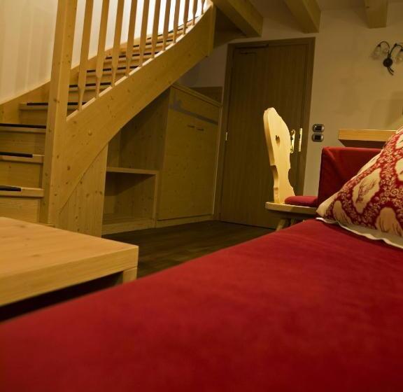 듀플렉스 주니어 스위트, El Paster