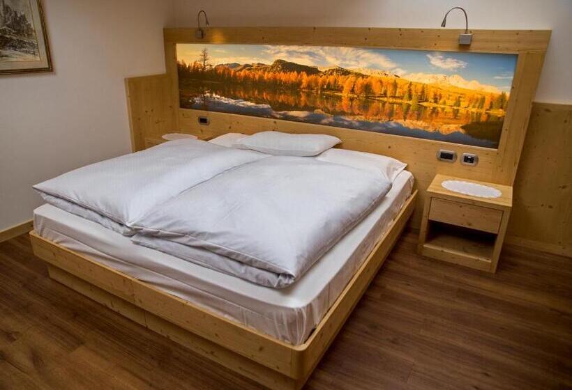 듀플렉스 주니어 스위트, El Paster