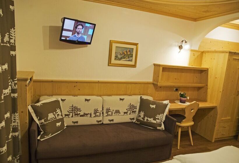 스탠다드 트리플 룸, El Paster