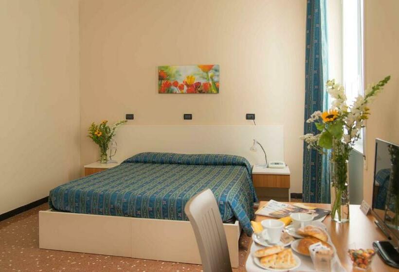 اتاق ساده سه‌ نفره, Elisabetta