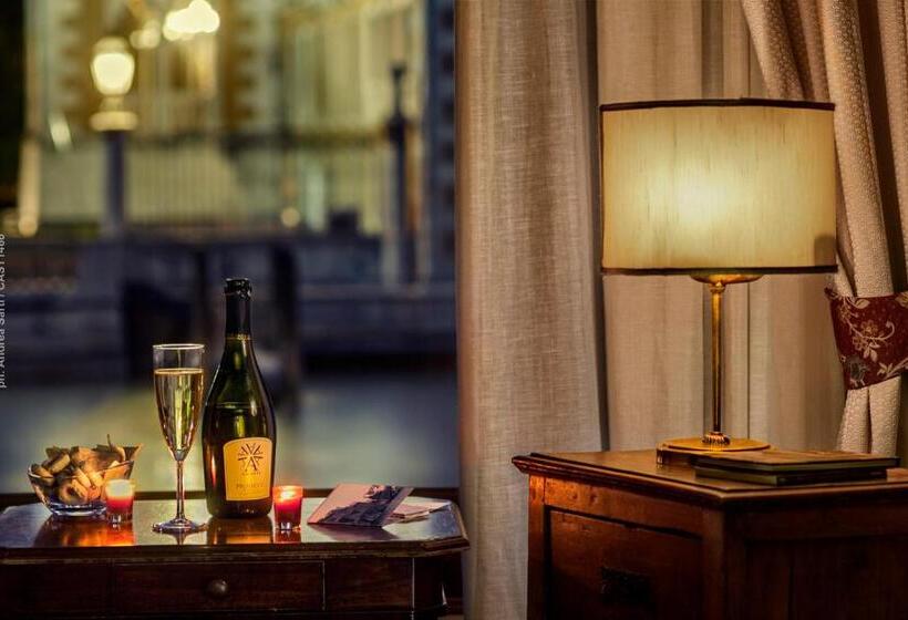 اتاق عادی, Galleria