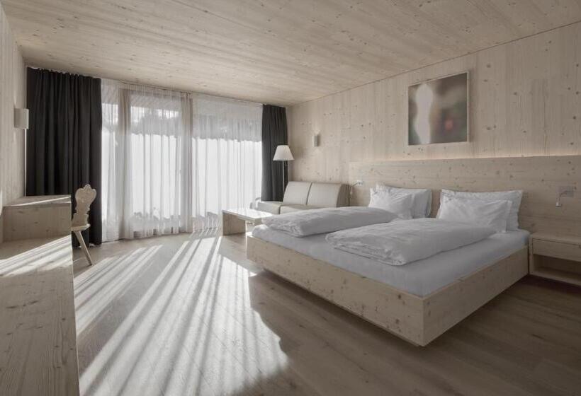 Comfort room with balcony, Gardenazza