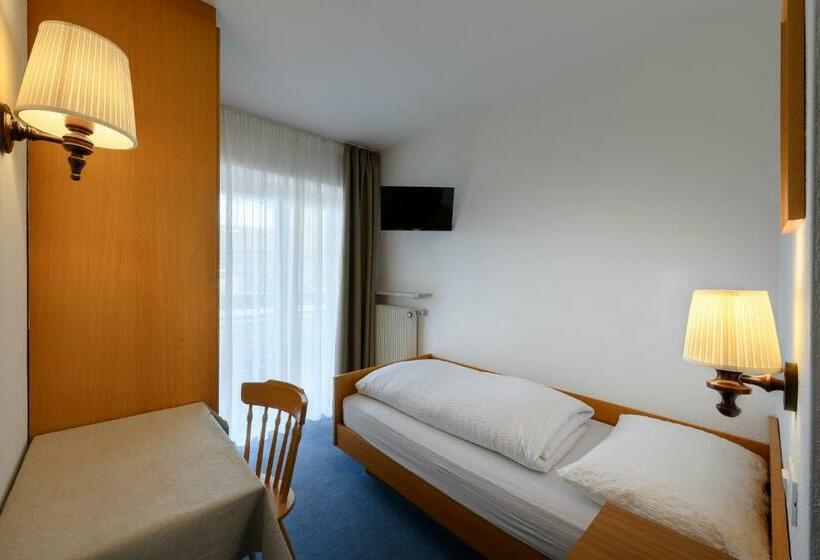 バルコニー付きスタンダードルーム, Garni August