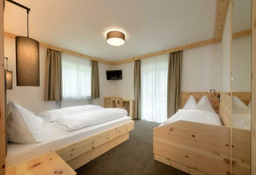 スーペリアトリプルルーム, Garni August