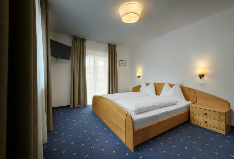 Standard-huone Parveke, Garni August