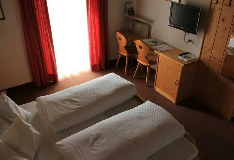 Standard-huone Vuoristonäkymä, B&b Gasthof Zur Linde