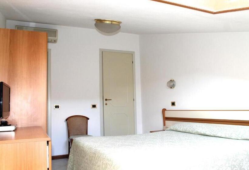 이코노미 룸, I 4 Assi