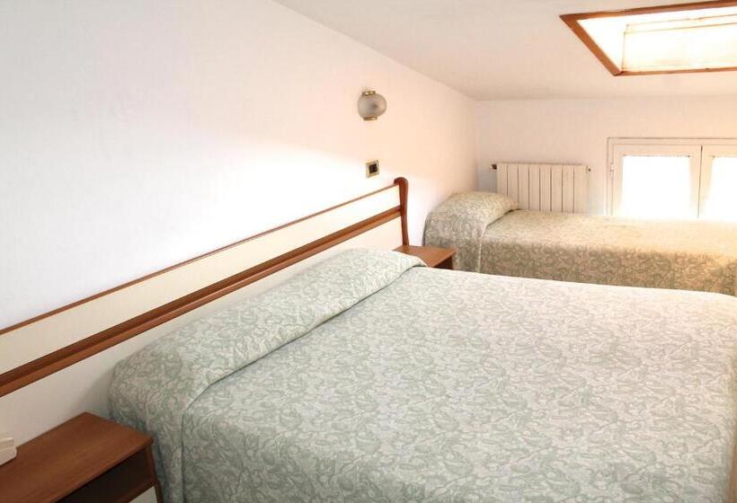 이코노미 룸, I 4 Assi