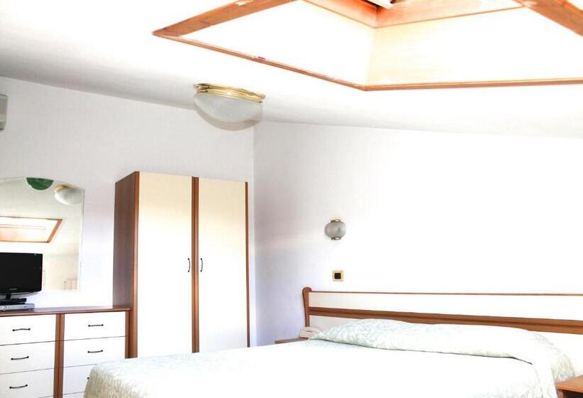 이코노미 룸, I 4 Assi