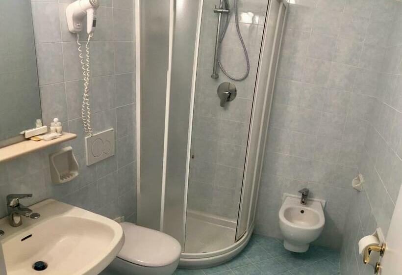 Triple Room Sea View, La Gondola