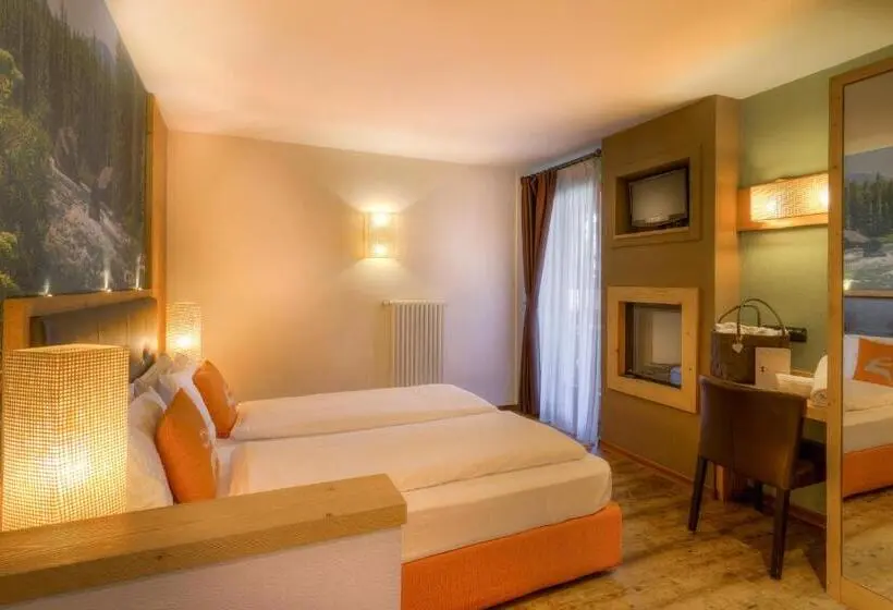 バルコニー付きスタンダードルーム, Madonnina Resort And Wellness