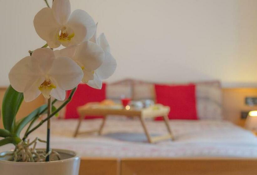 اتاق استاندارد, Meublè Rosalpina