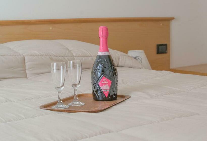 اتاق استاندارد, Meublè Rosalpina