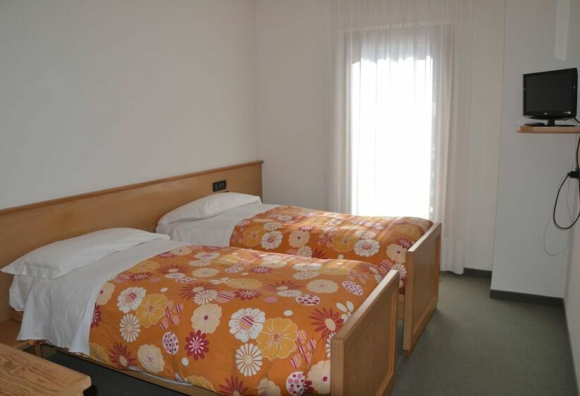 اتاق استاندارد, Meublè Rosalpina