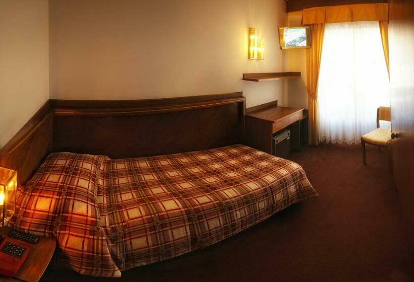 غرفة كومفورت ثلاثية, Paladin