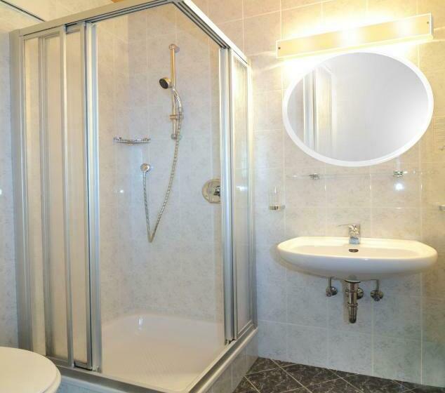 חדר משפחתי, Pension Sonnenhof