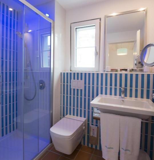 Номер Стандарт Вид на Море, Piccolo Grand