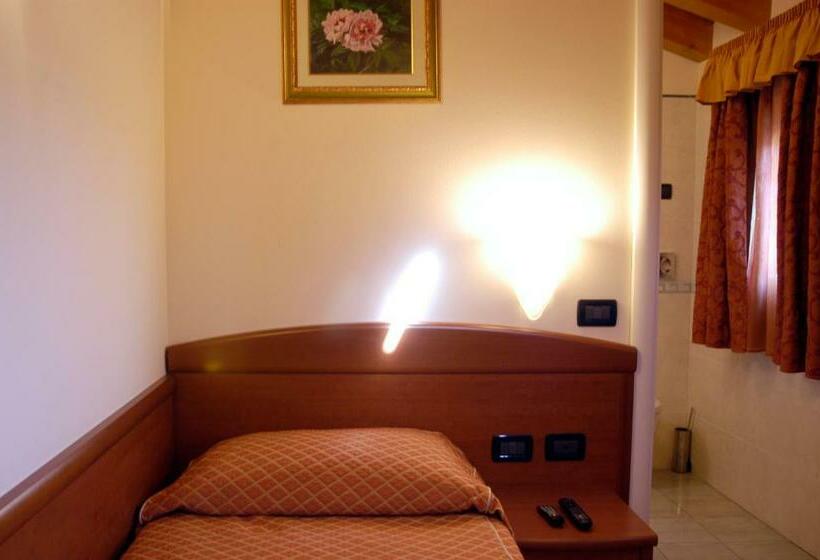 غرفة قياسية فردية, San Paolo