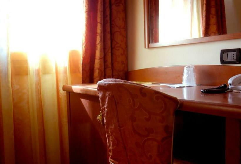 غرفة قياسية, San Paolo