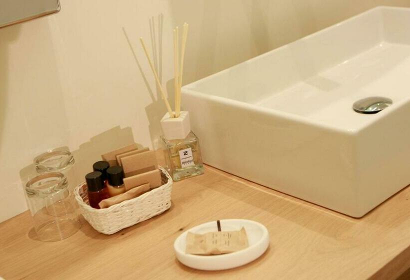 سوییت جونیور با بالکن, Valpudra