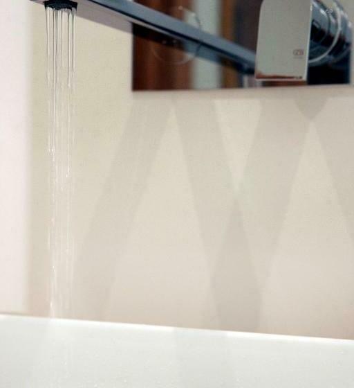 سوییت جونیور با بالکن, Valpudra