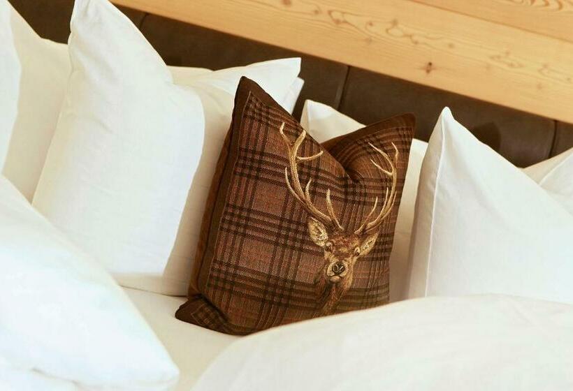 سوییت جونیور با بالکن, Valpudra