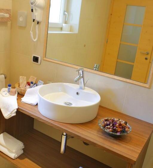 اتاق خانوادگی, Valpudra