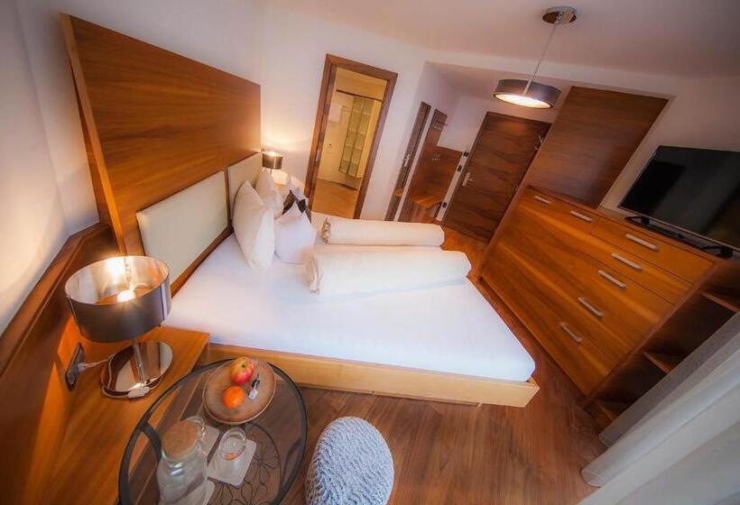 اتاق استاندارد با بالکن, Valpudra