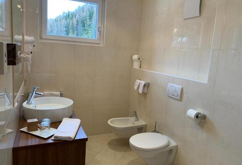 اتاق استاندارد با بالکن, Valpudra