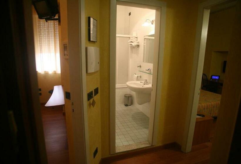 غرفة عائلية, Victoria