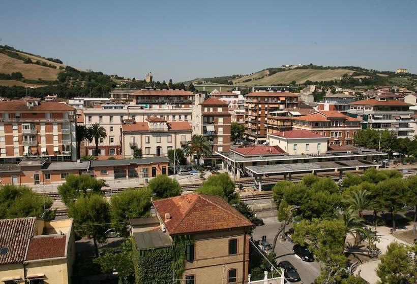 غرفة قياسية, Victoria