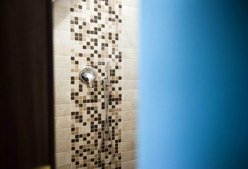 استودیوی استاندارد, Ligure Residence